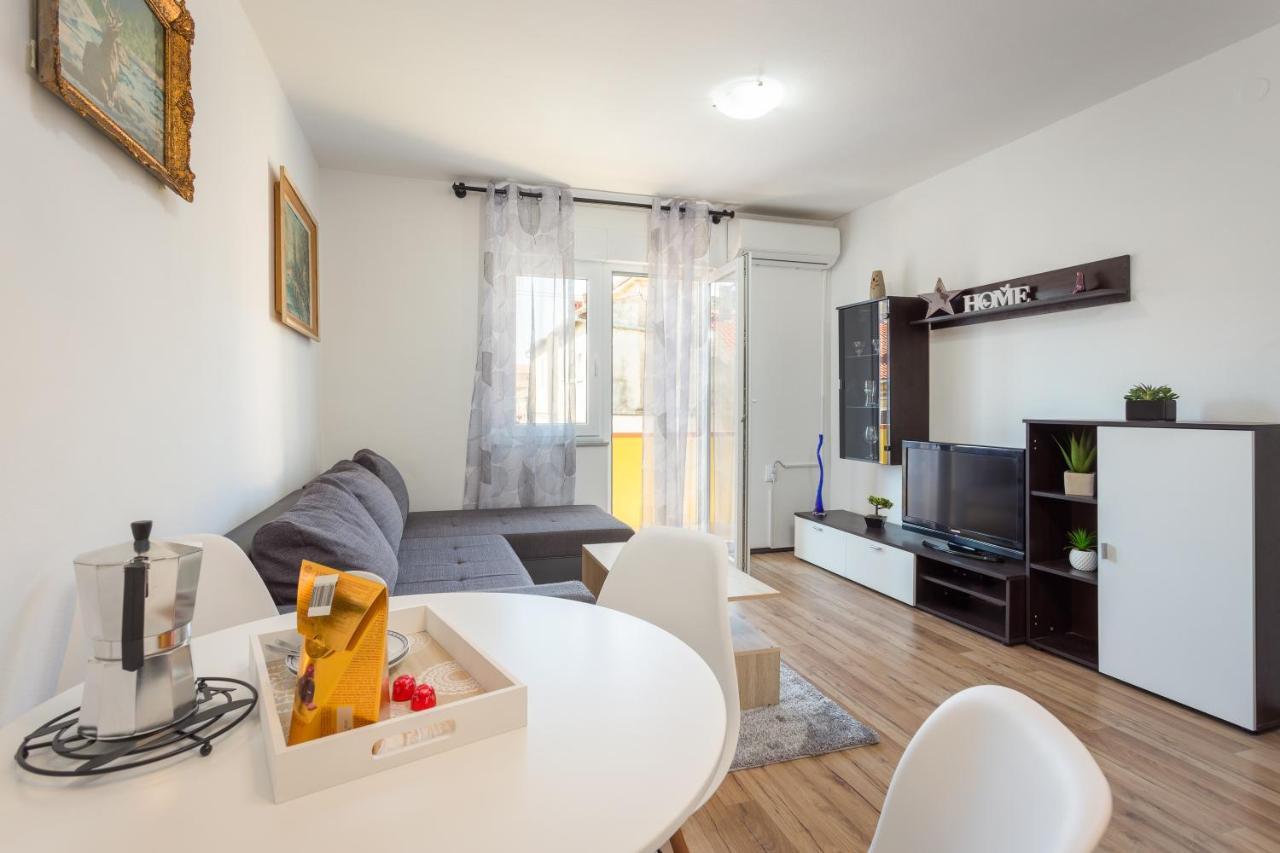 Sunny Apartment Ili Near Amfiteatar Pula Luaran gambar