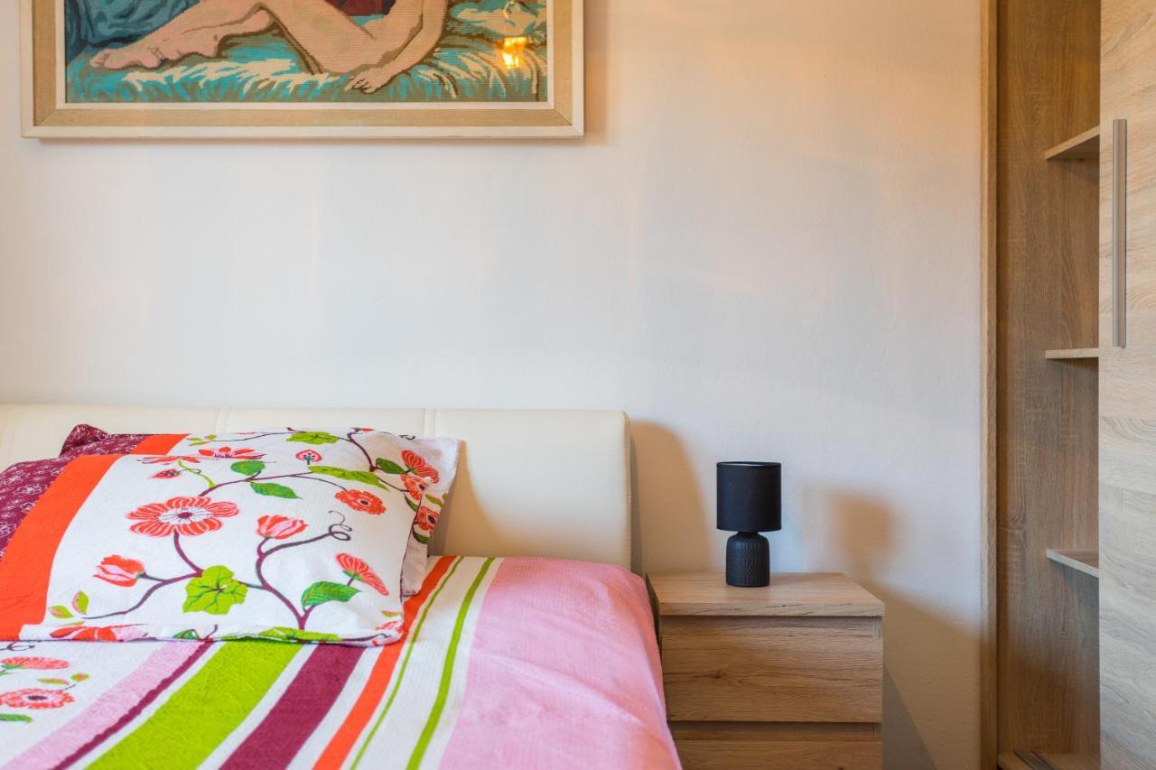 Sunny Apartment Ili Near Amfiteatar Pula Luaran gambar